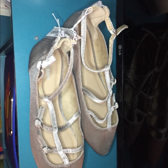 Shoes - Picture 3 of 3